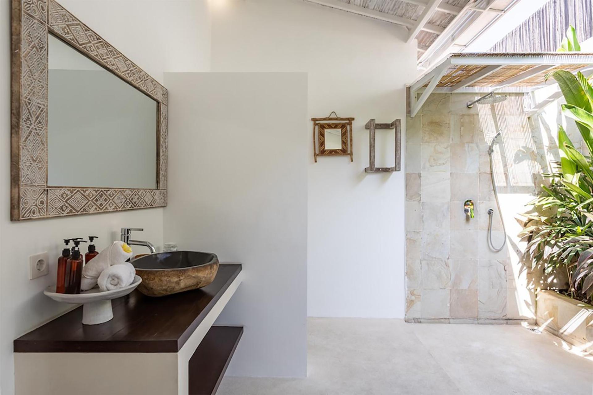 4 Bedroom Villa - Kerobokan スミニャック エクステリア 写真