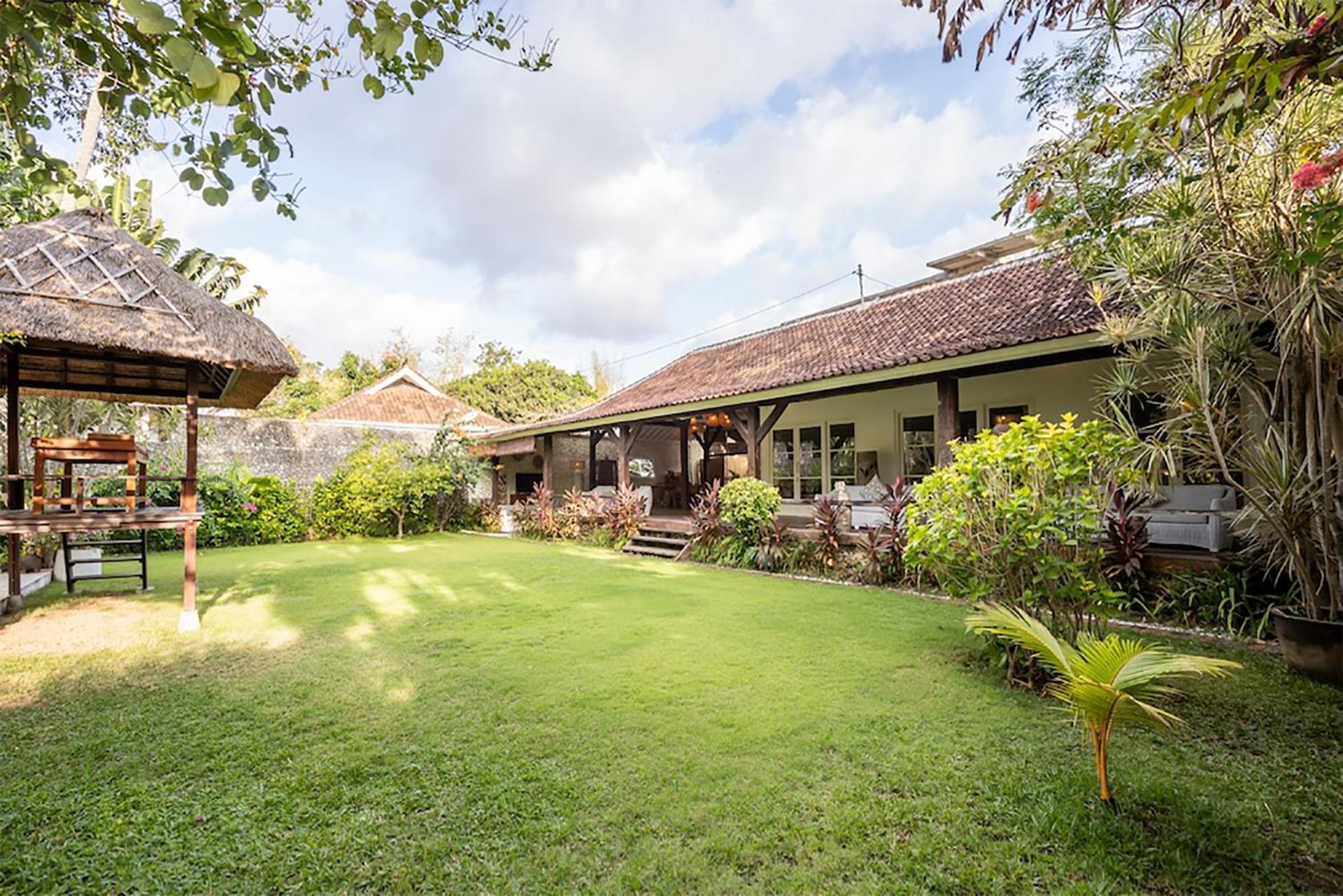 4 Bedroom Villa - Kerobokan スミニャック エクステリア 写真